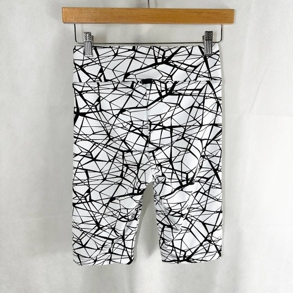 Koral Densonic Spider Web Print High Rise Biker Activewear Short Size Small - Picture 2 of 6